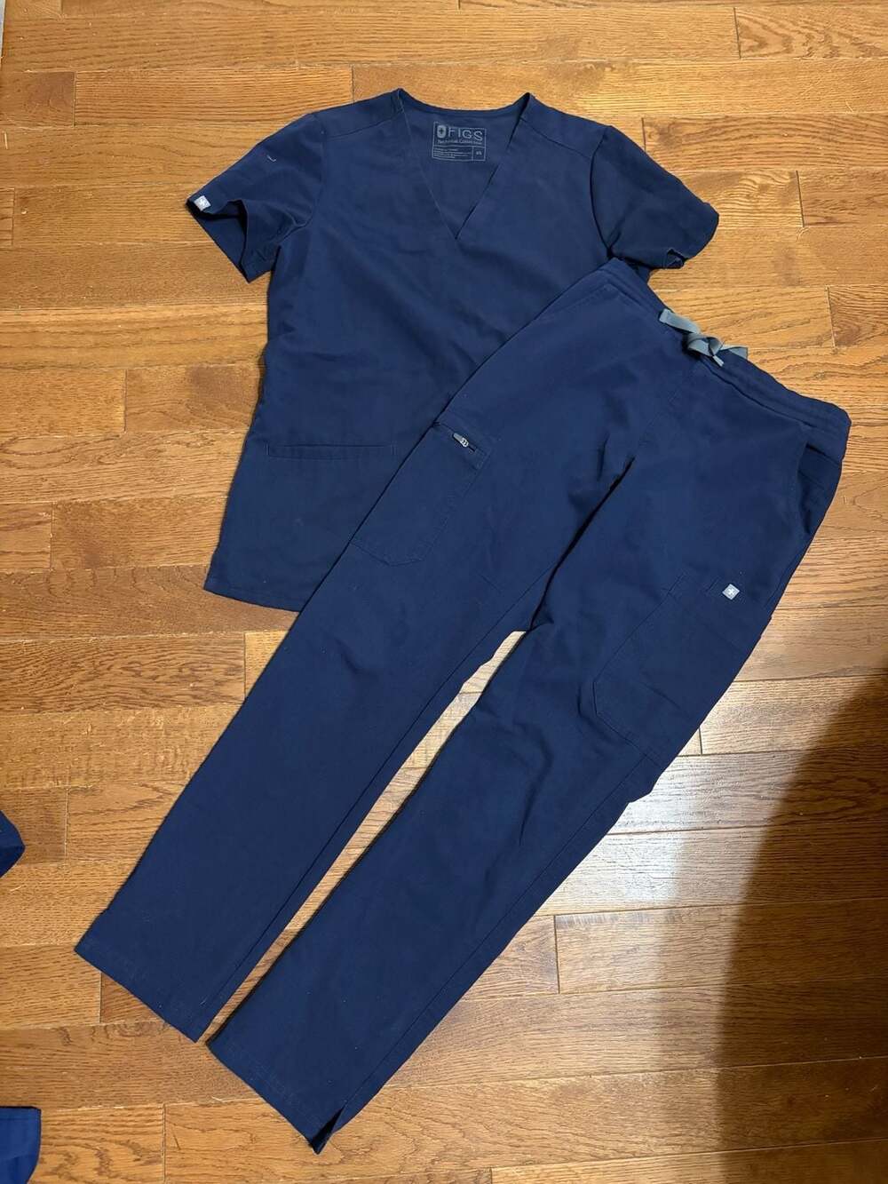 FIGS Technical Collection Scrub Set Size XS Navy Blue V-Neck Top and Pants